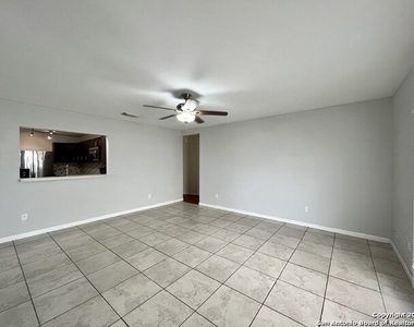 6711 Badger Pass Dr - Photo Thumbnail 2