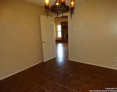 9380 Schaefer Rd - Photo Thumbnail 7