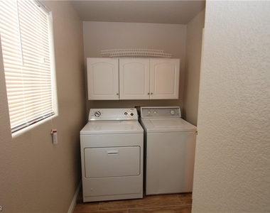 5416 Leadville Avenue - Photo Thumbnail 9