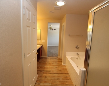 5416 Leadville Avenue - Photo Thumbnail 26