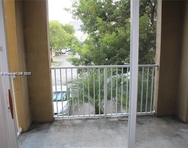 11177 Sw 8th St - Photo Thumbnail 24