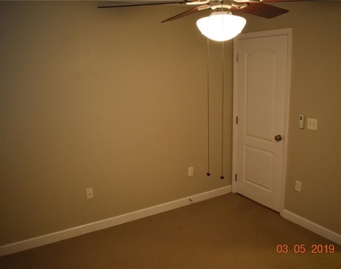 2071 Dixie Belle Drive - Photo Thumbnail 12