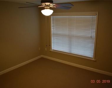 2071 Dixie Belle Drive - Photo Thumbnail 11