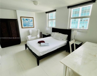 1200 Brickell Bay Dr. - Photo Thumbnail 14