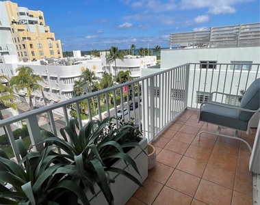 1255 Collins Ave - Photo Thumbnail 12