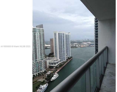 485 Brickell Ave - Photo Thumbnail 2