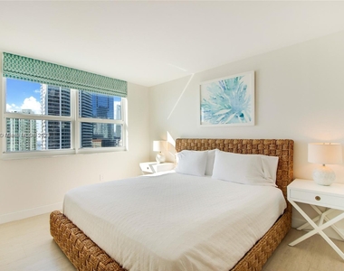 1155 Brickell Bay Dr - Photo Thumbnail 5