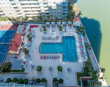 1155 Brickell Bay Dr - Photo Thumbnail 11