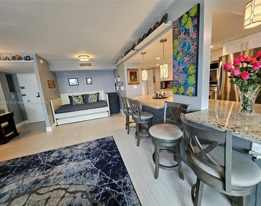 7135 Collins Ave - Photo Thumbnail 14