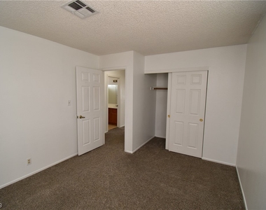 1416 Kirby Drive - Photo Thumbnail 37