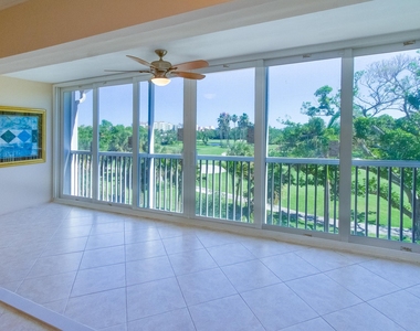 300 E Royal Palm Road - Photo Thumbnail 14