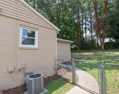 3322 Raymond Drive - Photo Thumbnail 45