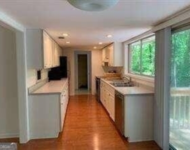 3456 Brookview Drive - Photo Thumbnail 8