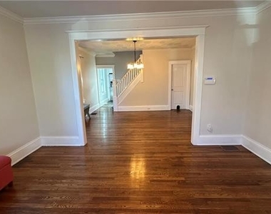 912 Porter Street - Photo Thumbnail 10