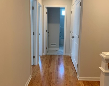 327 W Maple Ave #2 - Photo Thumbnail 11