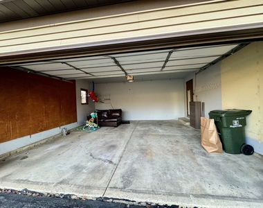 1424 Chestnut Ridge Drive - Photo Thumbnail 27