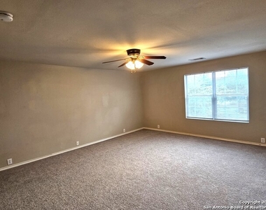 5121 Columbia Dr - Photo Thumbnail 14