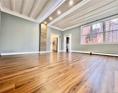 775 Kappock Street - Photo Thumbnail 8