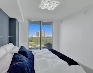 16385 Biscayne Blvd - Photo Thumbnail 14