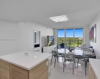 16385 Biscayne Blvd - Photo Thumbnail 8