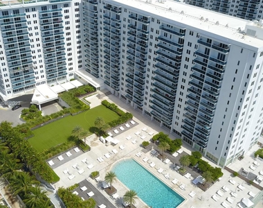 2301 Collins Ave - Photo Thumbnail 24