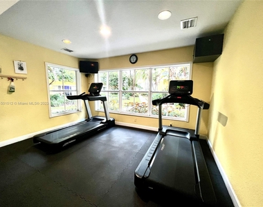 1515 E Broward Blvd - Photo Thumbnail 14