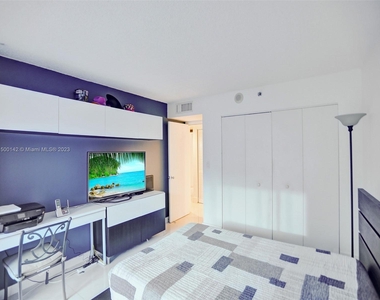 1627 Brickell Ave - Photo Thumbnail 19