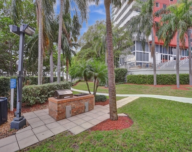 1627 Brickell Ave - Photo Thumbnail 36