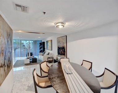 1627 Brickell Ave - Photo Thumbnail 7