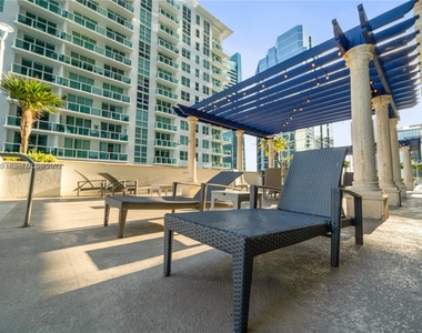 1200 Brickell Bay Dr - Photo Thumbnail 16