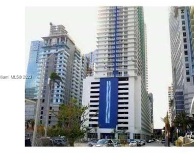 1200 Brickell Bay Dr - Photo Thumbnail 12