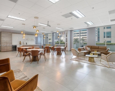 1200 Brickell Bay Dr - Photo Thumbnail 25