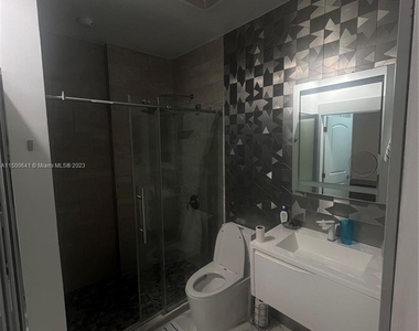 1200 Brickell Bay Dr - Photo Thumbnail 10