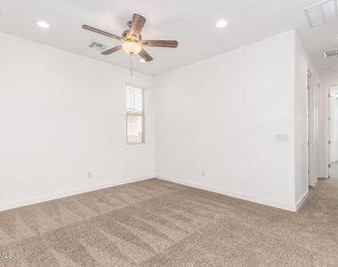 9120 W Roma Avenue - Photo Thumbnail 24