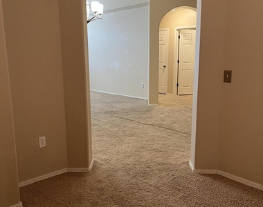 14575 W Mountain View Boulevard - Photo Thumbnail 12