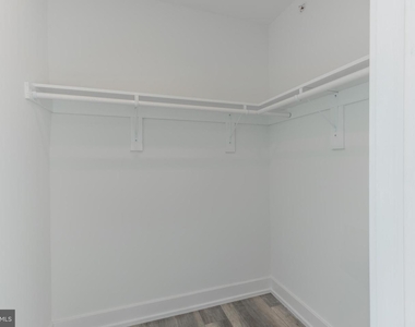 2401 N Mascher St #3 - Photo Thumbnail 12