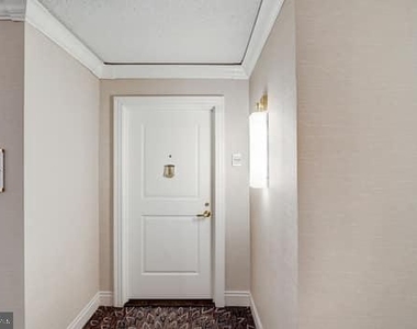 4601 N Park Ave #1121 - Photo Thumbnail 2