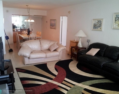 3725 S Ocean Dr - Photo Thumbnail 2