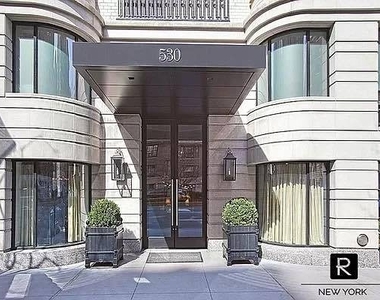 530 Park Avenue - Photo Thumbnail 6