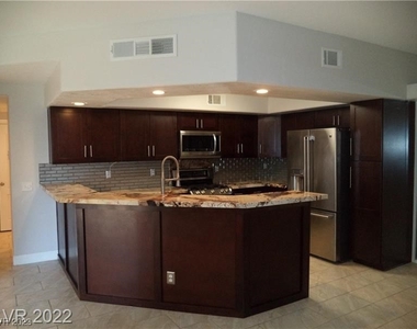 3605 Spanish Butterfly Street - Photo Thumbnail 12