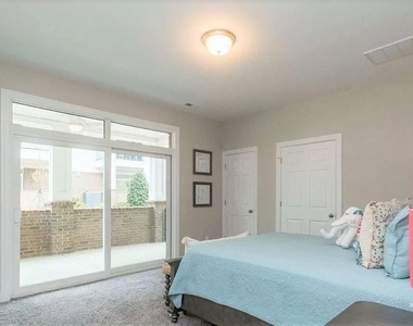 1505 Gathering Park Circle - Photo Thumbnail 5