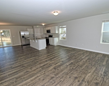 725 Spellbrook Road - Photo Thumbnail 3