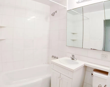 107 East 63rd Street - Photo Thumbnail 4