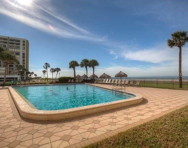 1460 Gulf Boulevard - Photo Thumbnail 3