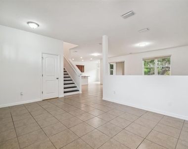 12124 Lake Boulevard - Photo Thumbnail 8