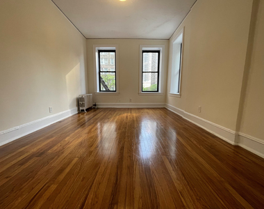 East 38th Street and 2nd Ave - Photo Thumbnail 9