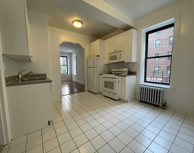 East 38th Street and 2nd Ave - Photo Thumbnail 2