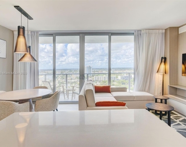 4010 S Ocean Dr - Photo Thumbnail 8