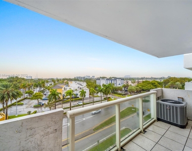 13499 Biscayne Blvd - Photo Thumbnail 0