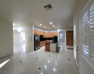 7728 Villa De La Paz Avenue - Photo Thumbnail 22